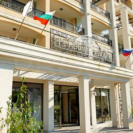 Apartamento Elegant Beachfront At *
